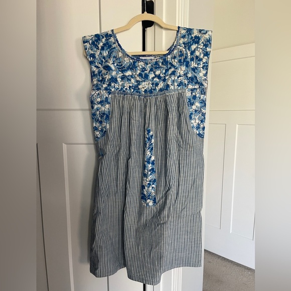 Mi Golondrina Blue Grey Striped Embroidered FLORES SHORT DRESS Gris Rayas Azules - Picture 1 of 3